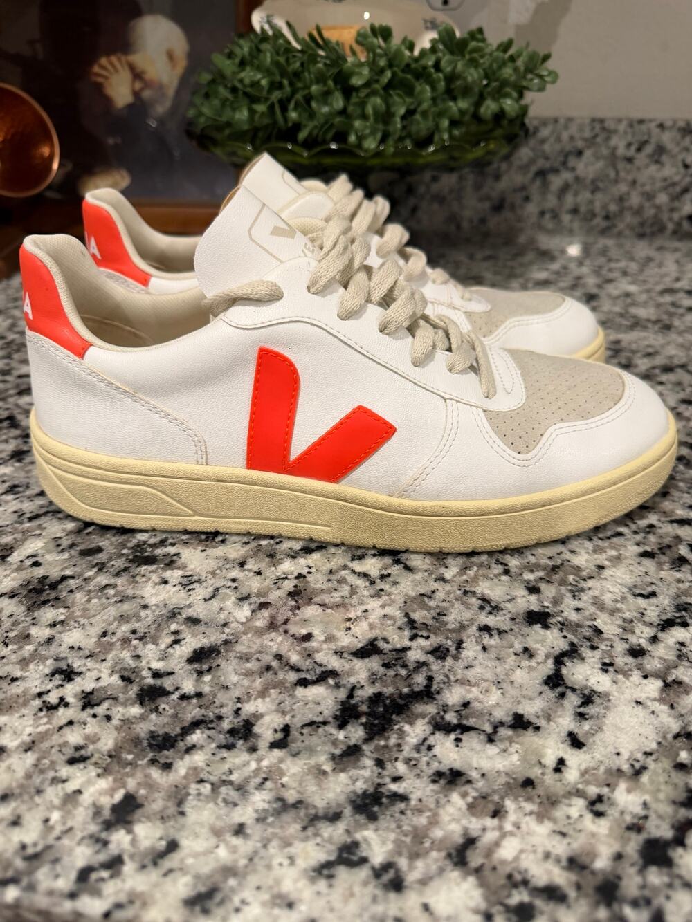 Veja V-10 C.W.L White Orange Fluo Vegan Low Top Sneakers Women's US 9 EUR 40